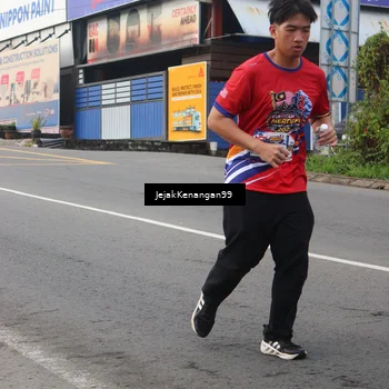 Runner Photo 6008731