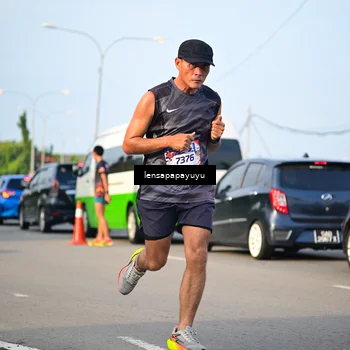 Runner Photo 6008759