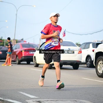 Runner Photo 6008810