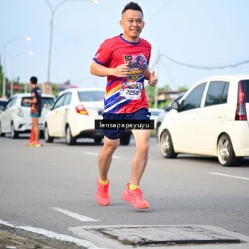 Runner Photo 6008846