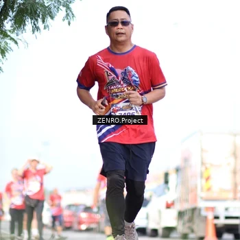 Runner Photo 6008999