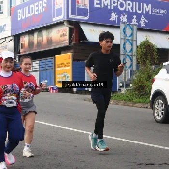 Runner Photo 6009073