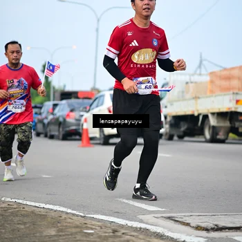 Runner Photo 6009341