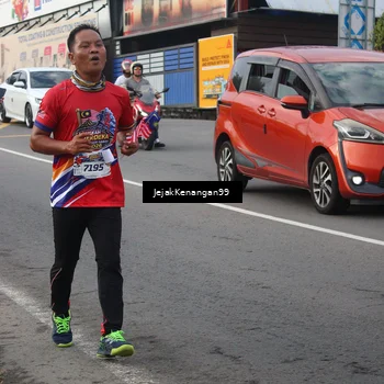Runner Photo 6009343