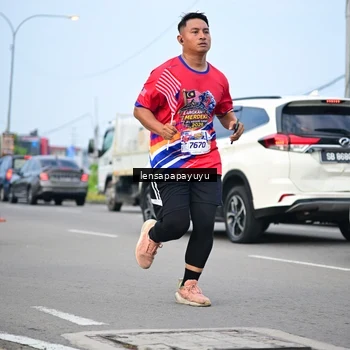 Runner Photo 6009359