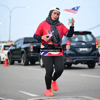 Runner Photo 6009478