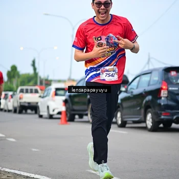 Runner Photo 6009494