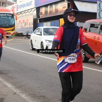 Runner Photo 6009537