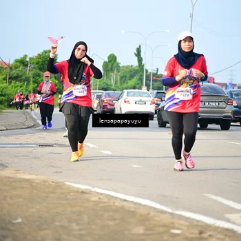 Runner Photo 6009609