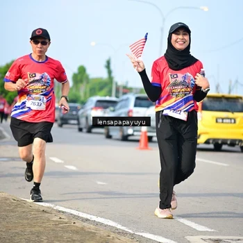 Runner Photo 6009660