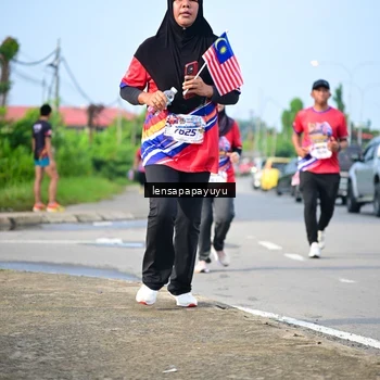 Runner Photo 6009691