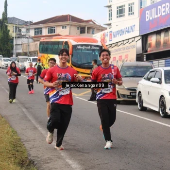 Runner Photo 6009696