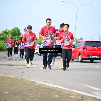 Runner Photo 6009714