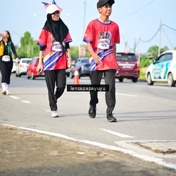 Runner Photo 6009732