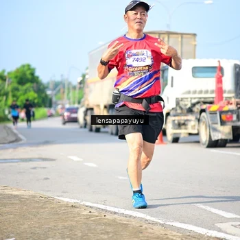 Runner Photo 6009804