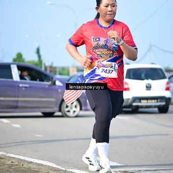 Runner Photo 6009858