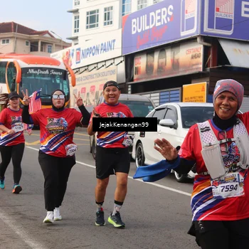 Runner Photo 6009875