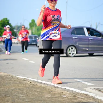 Runner Photo 6009878