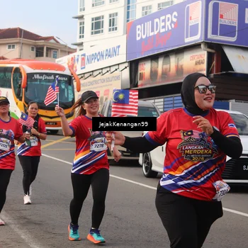 Runner Photo 6009898