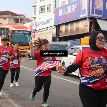 Runner Photo 6009899