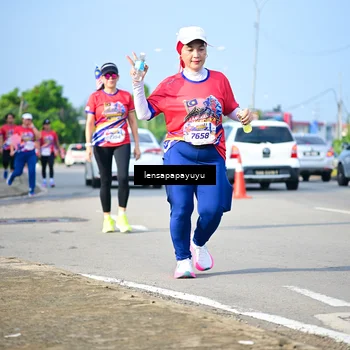 Runner Photo 6009900