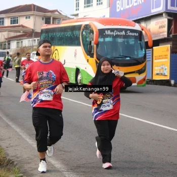 Runner Photo 6009954