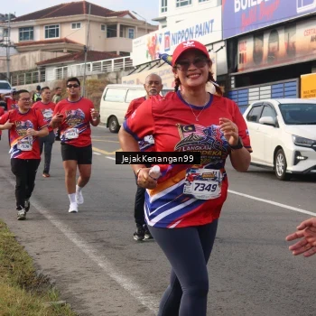 Runner Photo 6010039