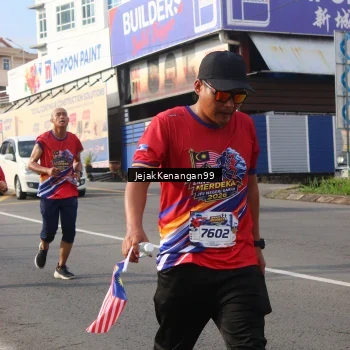 Runner Photo 6010059