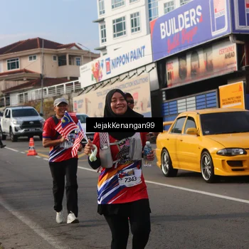 Runner Photo 6010221