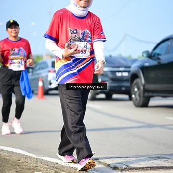 Runner Photo 6010379