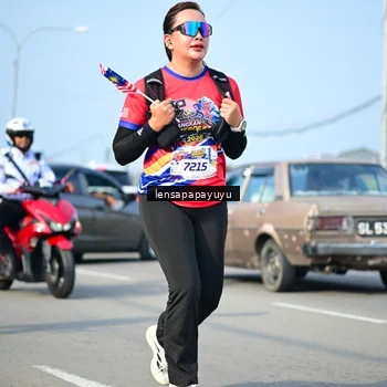 Runner Photo 6010597