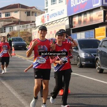 Runner Photo 6010757