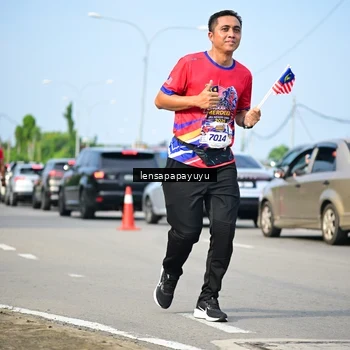 Runner Photo 6010798