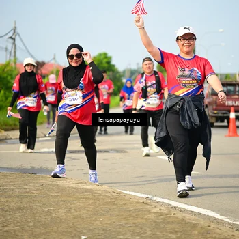 Runner Photo 6010875