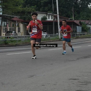 Runner Photo 6010909