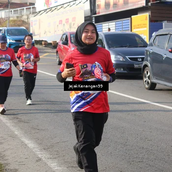 Runner Photo 6010998