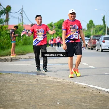 Runner Photo 6011003