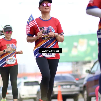 Runner Photo 6011004