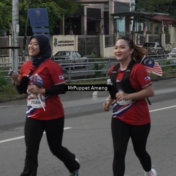 Runner Photo 6011112