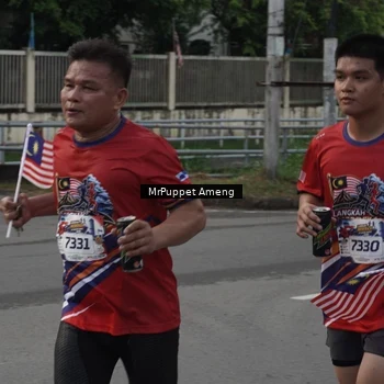 Runner Photo 6011180