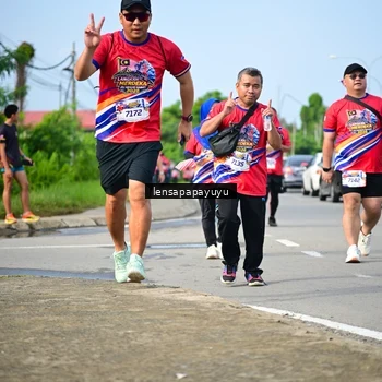 Runner Photo 6011274
