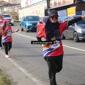 Runner Photo 6011296