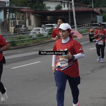 Runner Photo 6011321