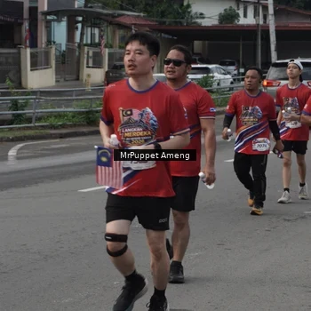 Runner Photo 6011344