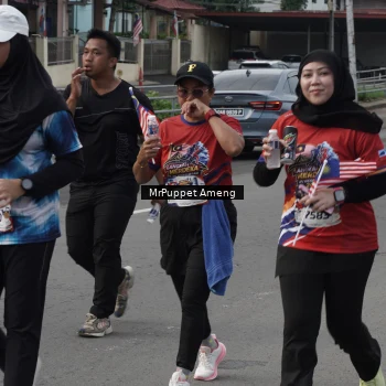 Runner Photo 6011471