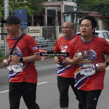 Runner Photo 6011655