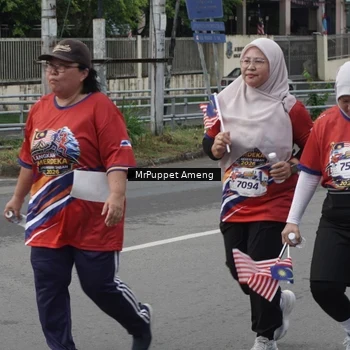 Runner Photo 6011854