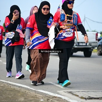 Runner Photo 6012002