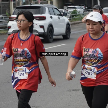 Runner Photo 6012003