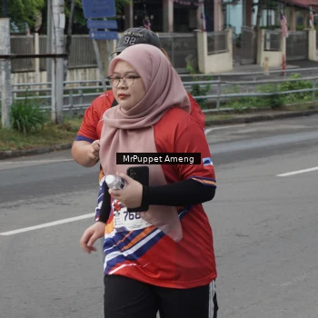 Runner Photo 6012004